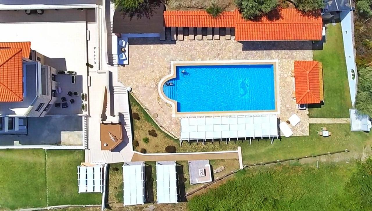 Bungalow White Tennis Apartments & Suites Pefkochori Eksteriør bilde