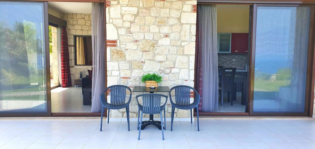 Bungalow White Tennis Apartments & Suites Pefkochori Rom bilde